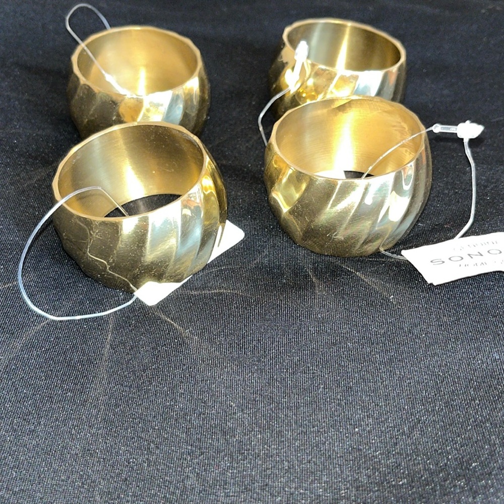 Sonoma Home Goods brass napkin rings nwt set of 4